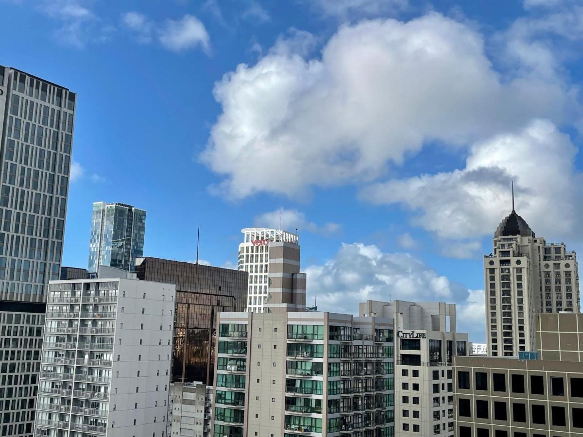 Modern 2 Bedroom Apartment 1 Minute To Skytower 오클랜드 외부 사진